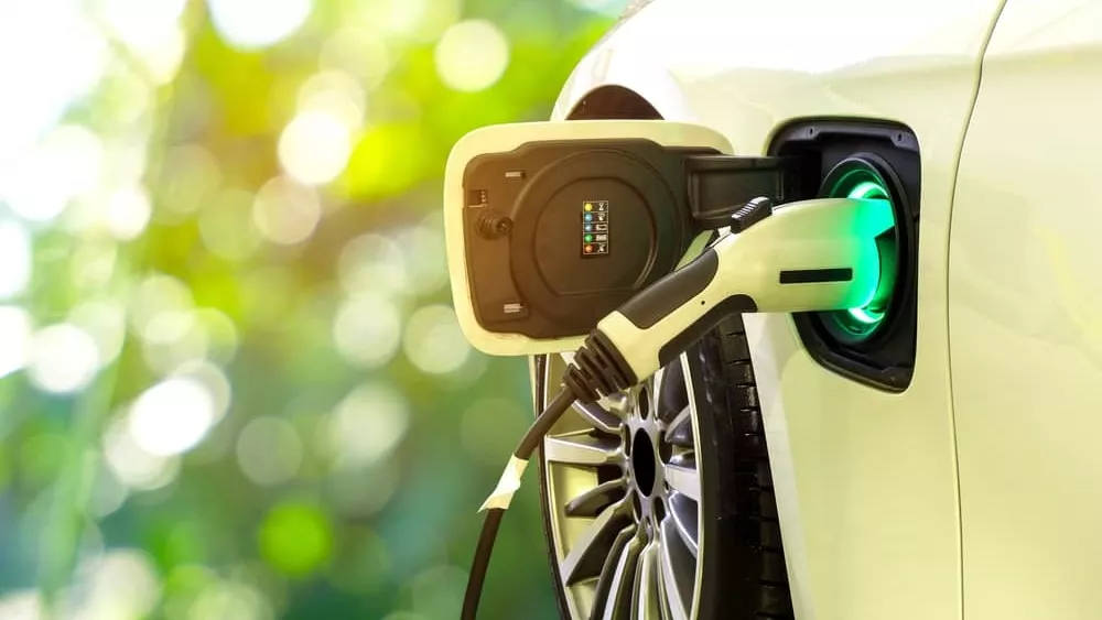 L’auto elettrica tra presente e futuro