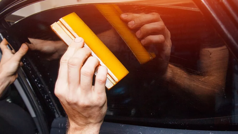 Installazione pellicole oscuranti auto